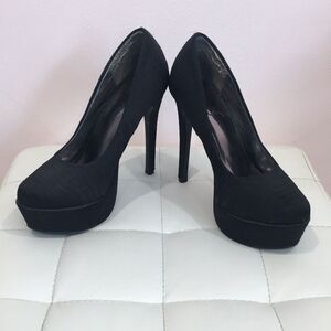 Carlos Santana Black Platform Wedges